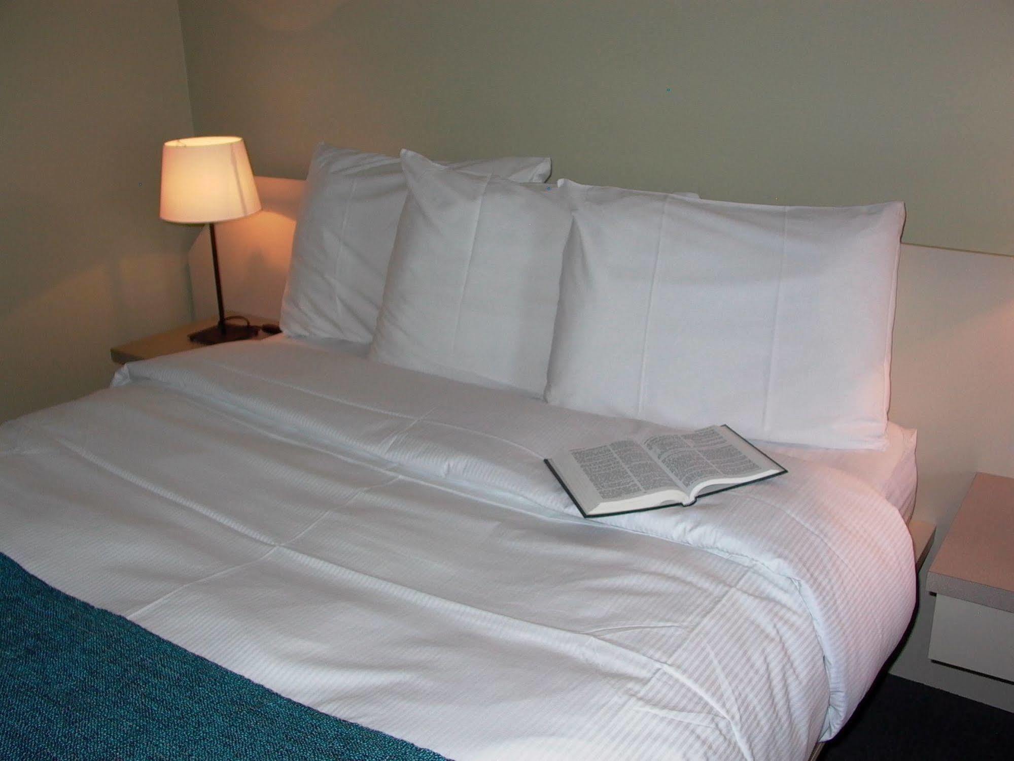 Motel La Cheminee 생제롬 외부 사진